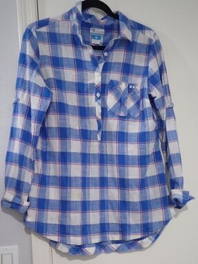Columbia Blue, White and Red Plaid Button-Up Shirt Size L
